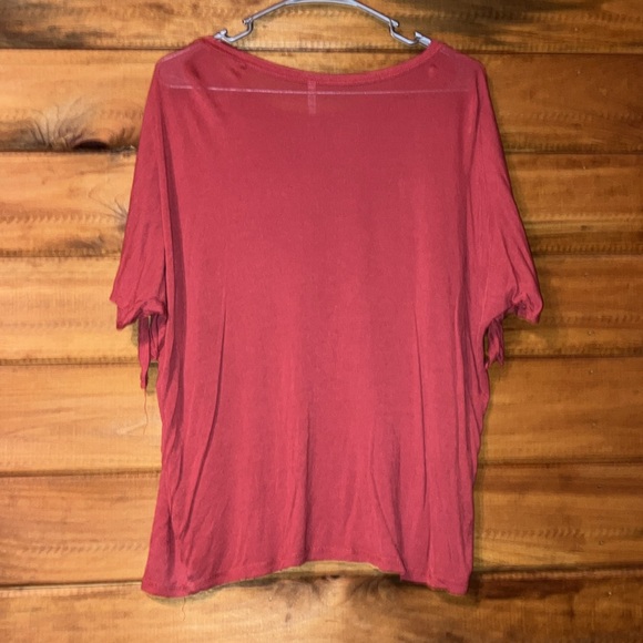 Bundle of 5 tops - Picture 5 of 13